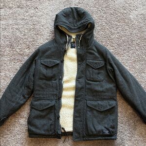 Abercrombie & Fitch Men's Hooded Coat in Dark Gray with sherpa Lining